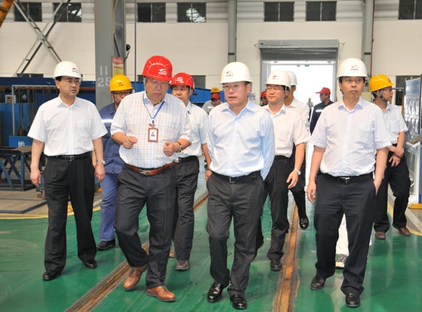 2015年9月11日，中国中车总裁奚国华、副总裁孙永才到公司调研指导工作